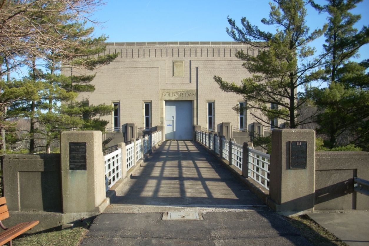 Bolivar Dam